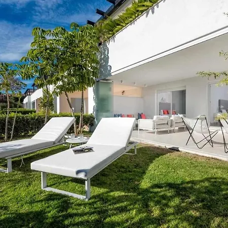 Golf & Santa Clara By Houselogy Holiday home