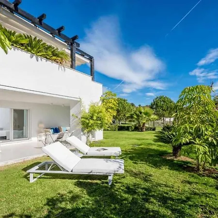 Golf & Santa Clara By Houselogy Holiday home *